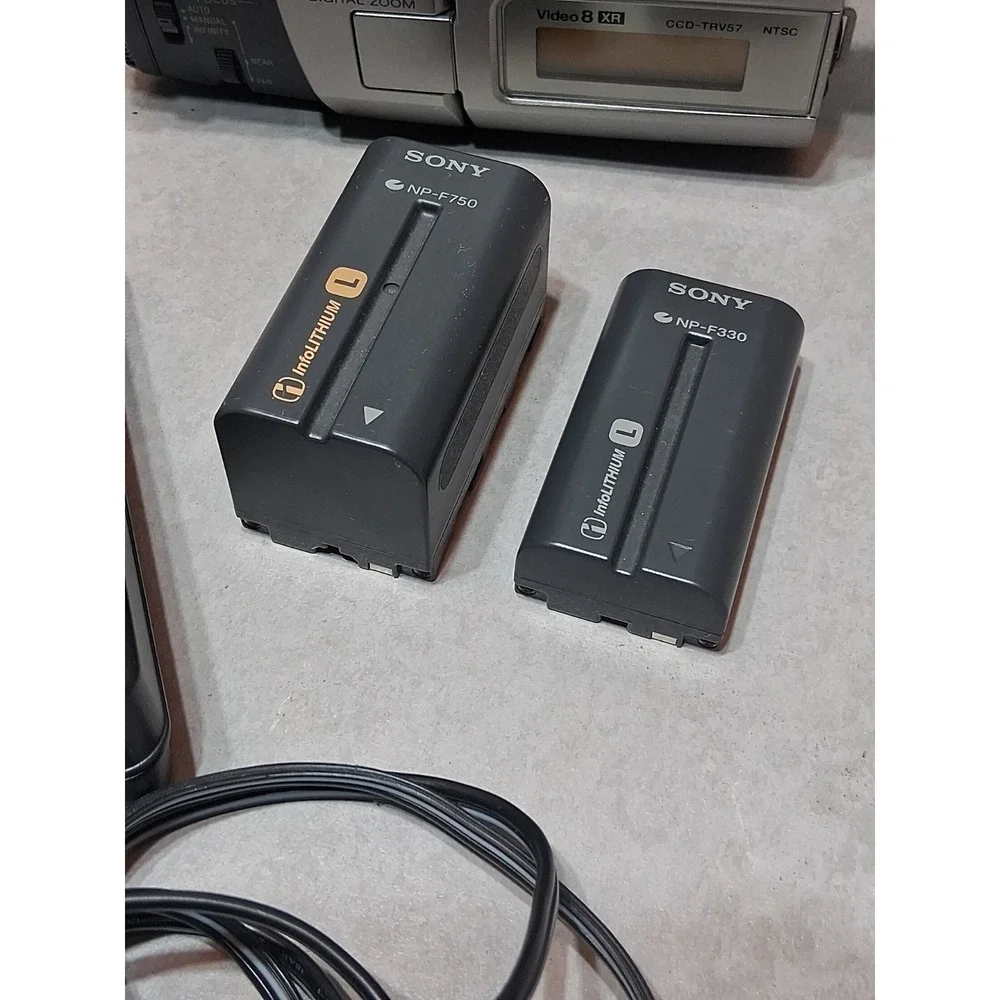 Sony CCD-TRV57 8mm Camcorder - Record Transfer Play Video8 Hi8 TESTED WORKS GOOD
